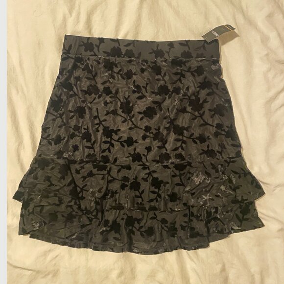 Velvet Floral Sexy Romantic Chic Glam Girly Modern Fairy Party Ruffle Mini Skirt - Picture 6 of 7